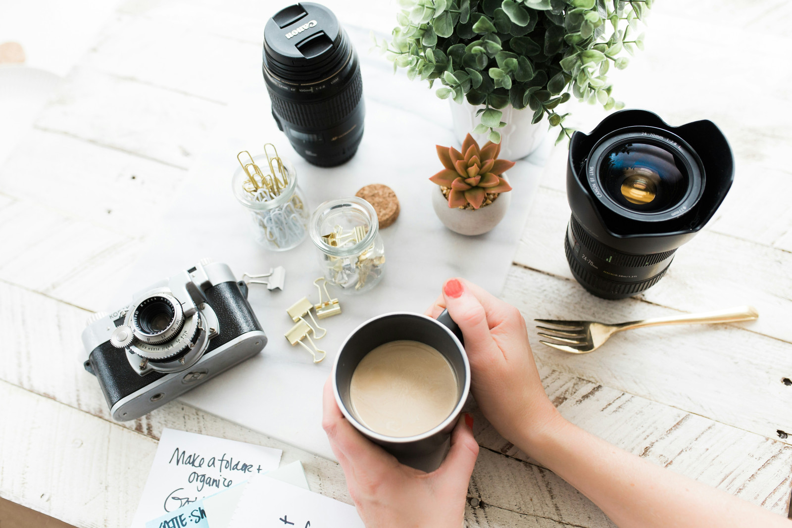 The Importance of Product Photography: How to Take Stunning Photos on a Budget