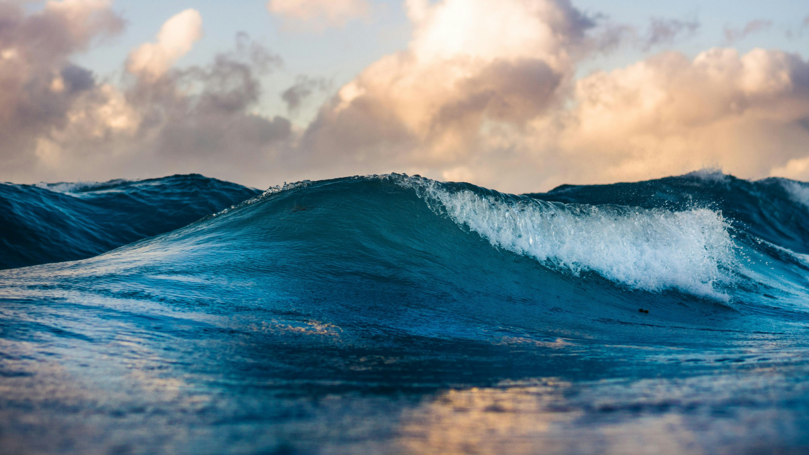 The Meaning of Water in Dreams: What Your Subconscious Is Trying to Tell You