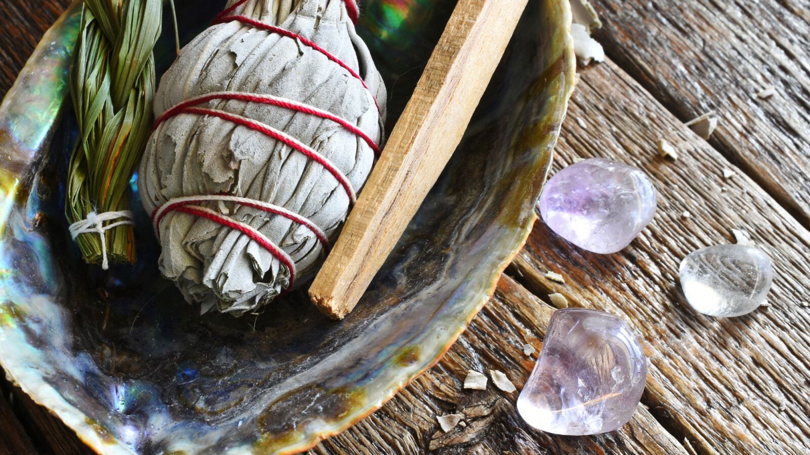 SMUDGING: HERE ARE MY 3 FAVORITES
